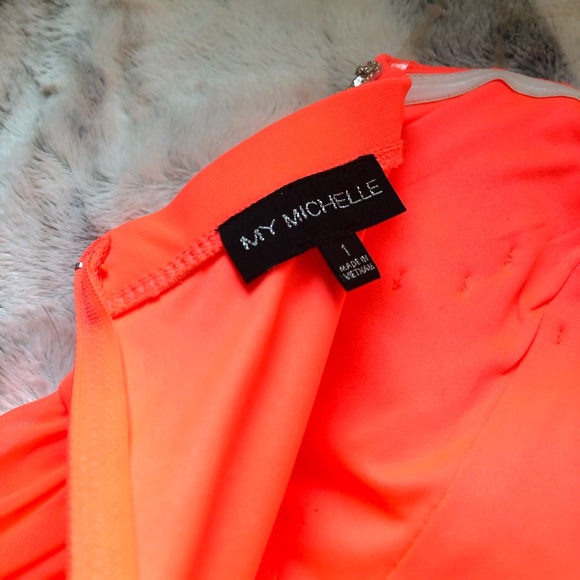 Dress - Picture 8 of 8